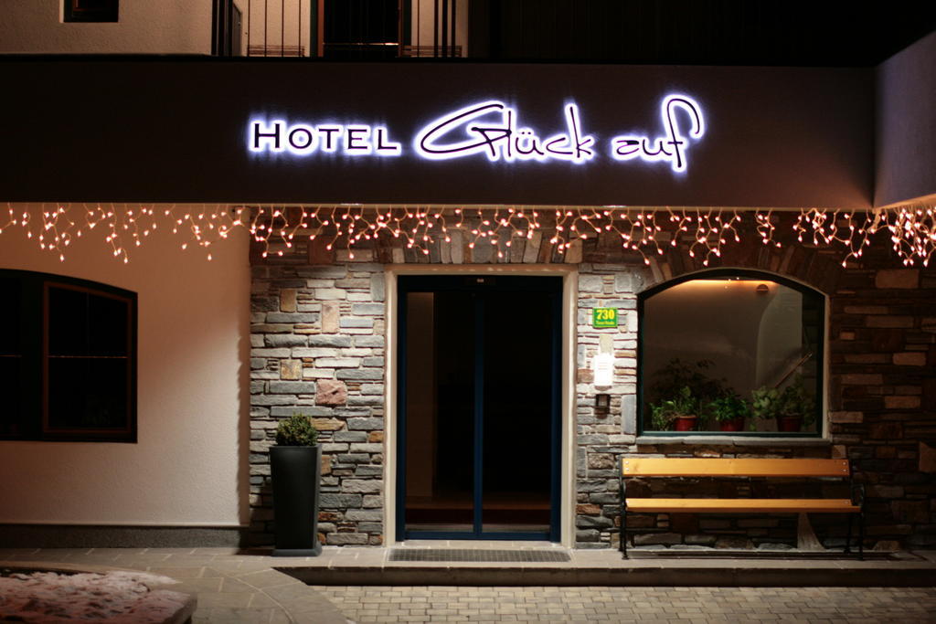 מאיירהופן Hotel & Suites Gluck Auf מראה חיצוני תמונה